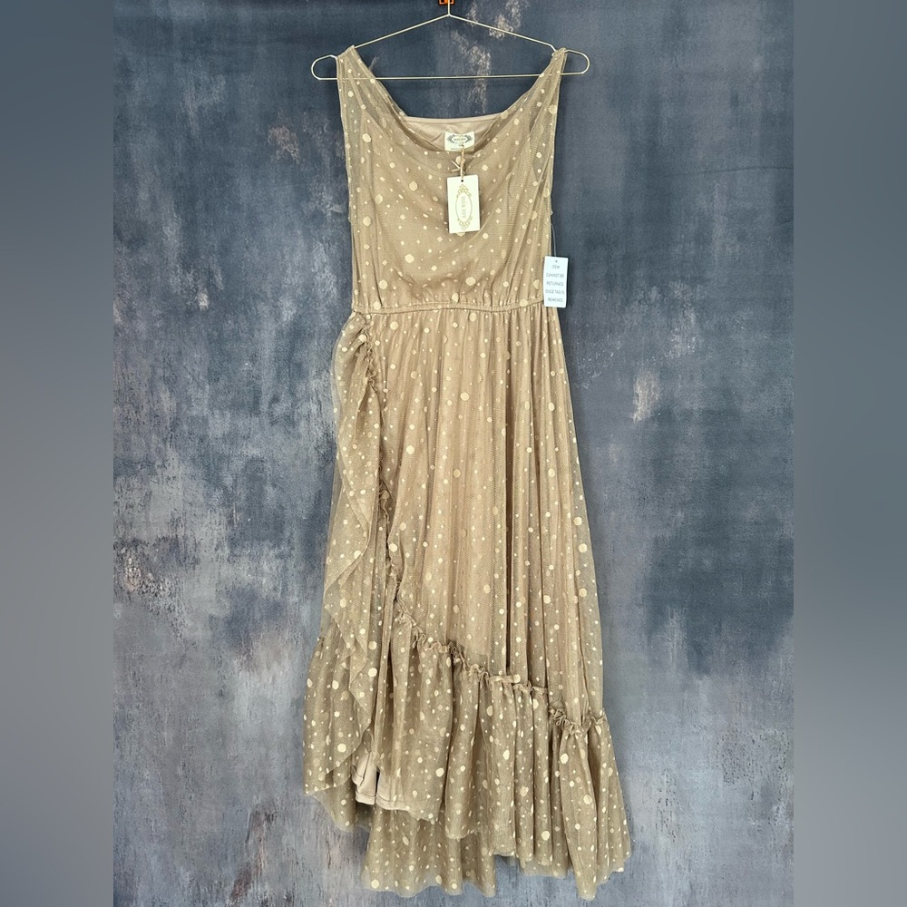 Joyfolie/Mia Joy NWT Taupe Dress